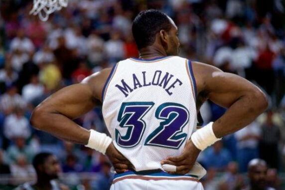 1997年NBA总决赛，当篮球之神遇上邮差，那场流感背后藏着多少故事