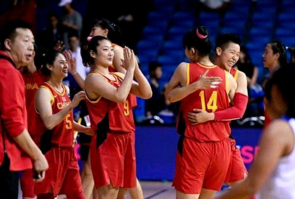 NBA十大中锋排名，那些年我们追过的巨人传说